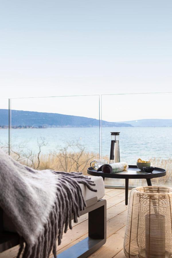 Caroline, D'annecy Hotel