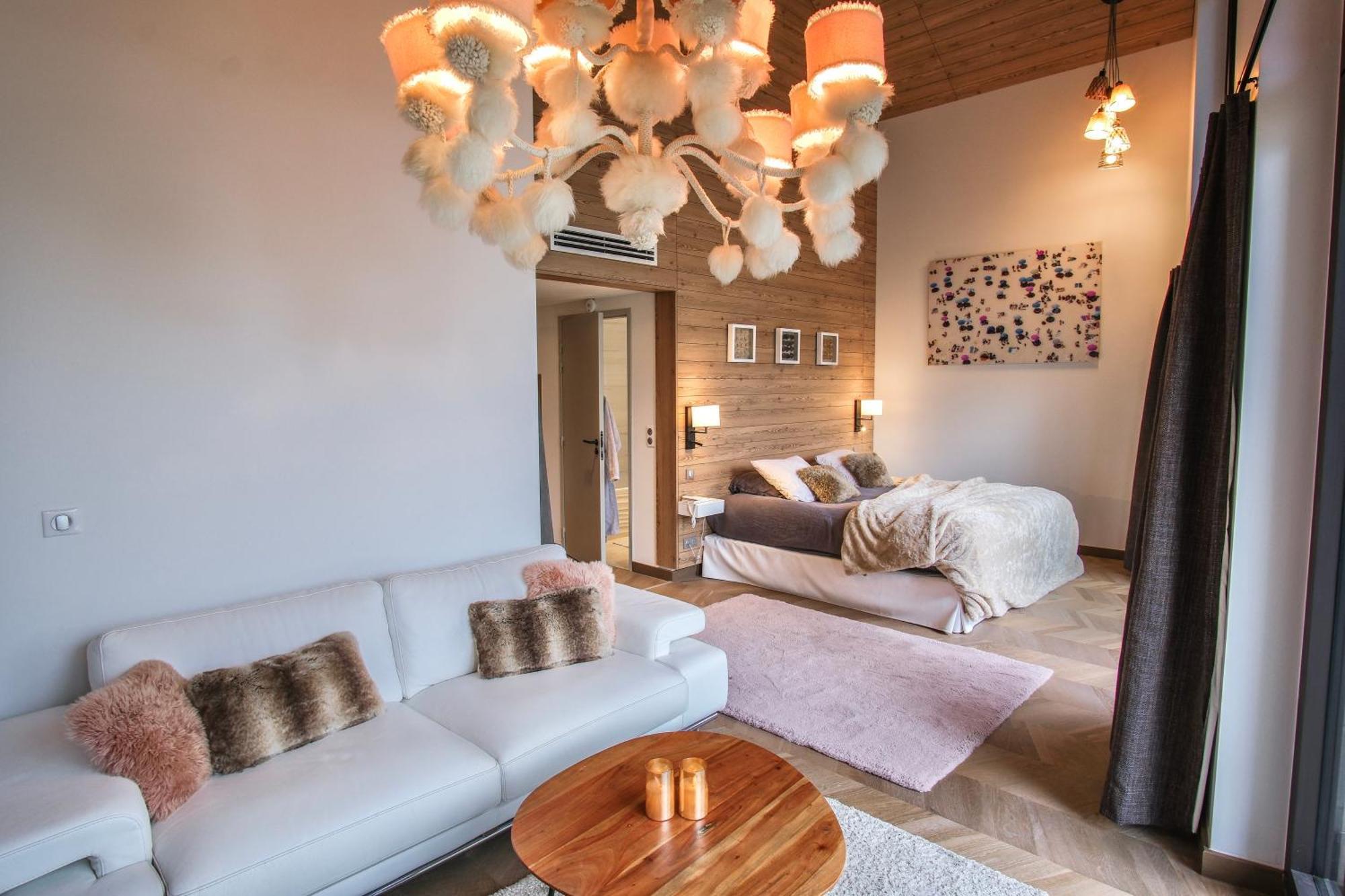 Hotel Caroline, D'annecy 4*